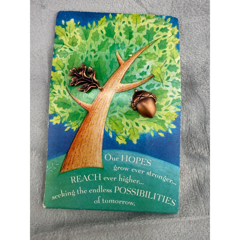 Vintage‎ Hallmark Pin Set On Card Acorn Leaf